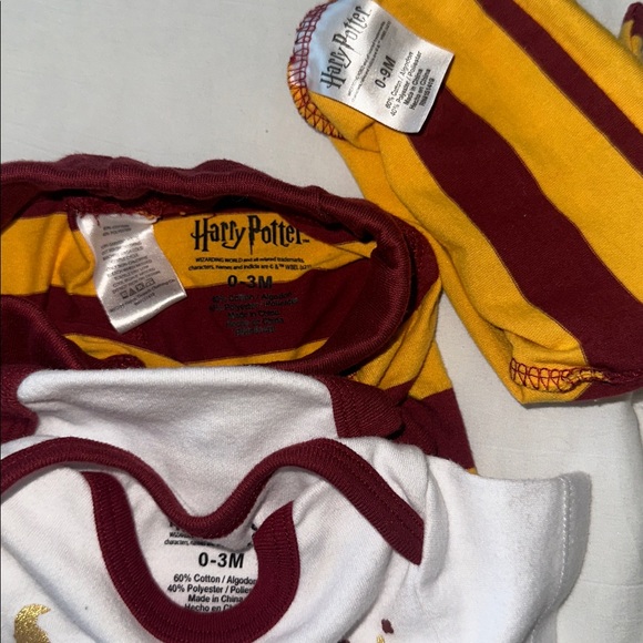 Harry Potter Baby Clothes Set Bodysuit, Pants, Hat and Socks Size 0-3 Months - Picture 7 of 7